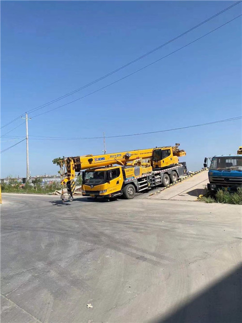 绿园区吊车作业时，可能会产生哪些额外收费项目？