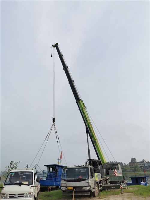 绿园区桥梁建设吊装案例