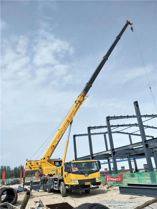 绿园区超高层建筑钢结构吊装案例